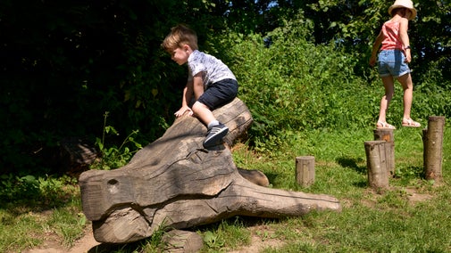 Defeat the dragon by the lakes!